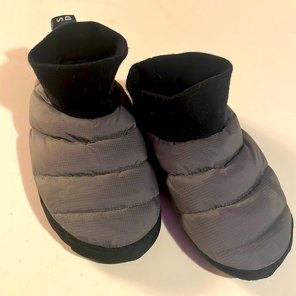 Sierra Designs Puffy Down Slippers Cozy Kids Grey Size Medium